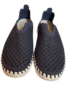 Ilse Jacobsen Tulip Shoes Size EU 40 US 9 Slip On Perforated Navy Comfort